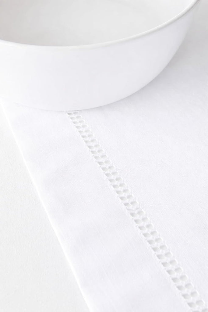 Classic Solid Color Hemstitched Border Tablecloth for Dining Table, Banquet, Wedding, Family Dinner 