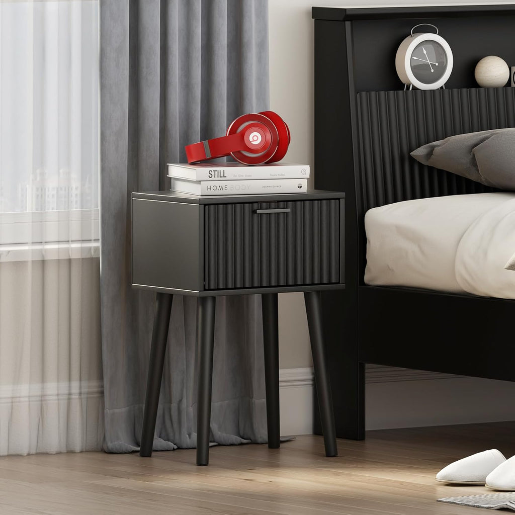 Nightstands Set of 2, Small Side Table, Bedside Table with Fluted Door, Solid Wood Feet, Modern Mid-Century End Table