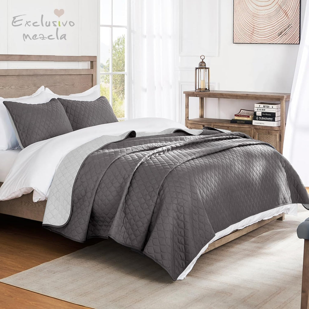 Reversible Full Queen Quilt Bedding Set, Grey