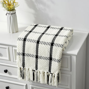 50"X60" Farmhouse Breathable Soft and Warm Chenille Plaid Throw Blanket, Home Decoration Throw with Tassles (Black &