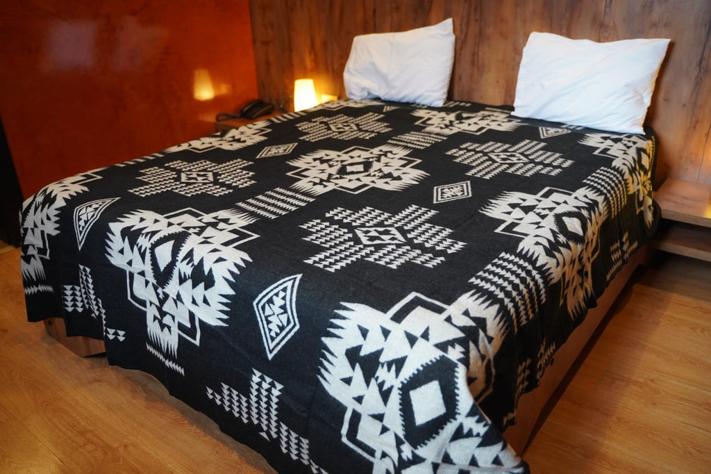 Premium Hypoallergenic Alpaca Wool Blanket - Reversible 2-in-1 Andean Geometric Throw, Ultra Soft Warm Lightweight