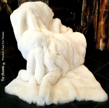 White Fox - Premium Quality Faux Fur - Designer Throw Blanket - Soft Minky Cuddle Fur Lining (4'x5')