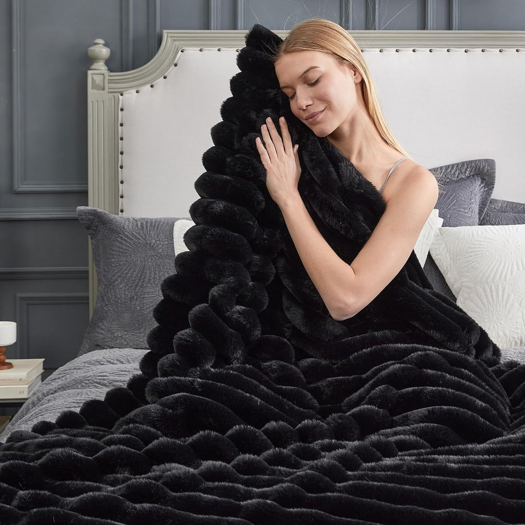 Faux Fur Throw Blanket, Cozy Warm Plush Striped Blanket, 50 * 60 Inches Black