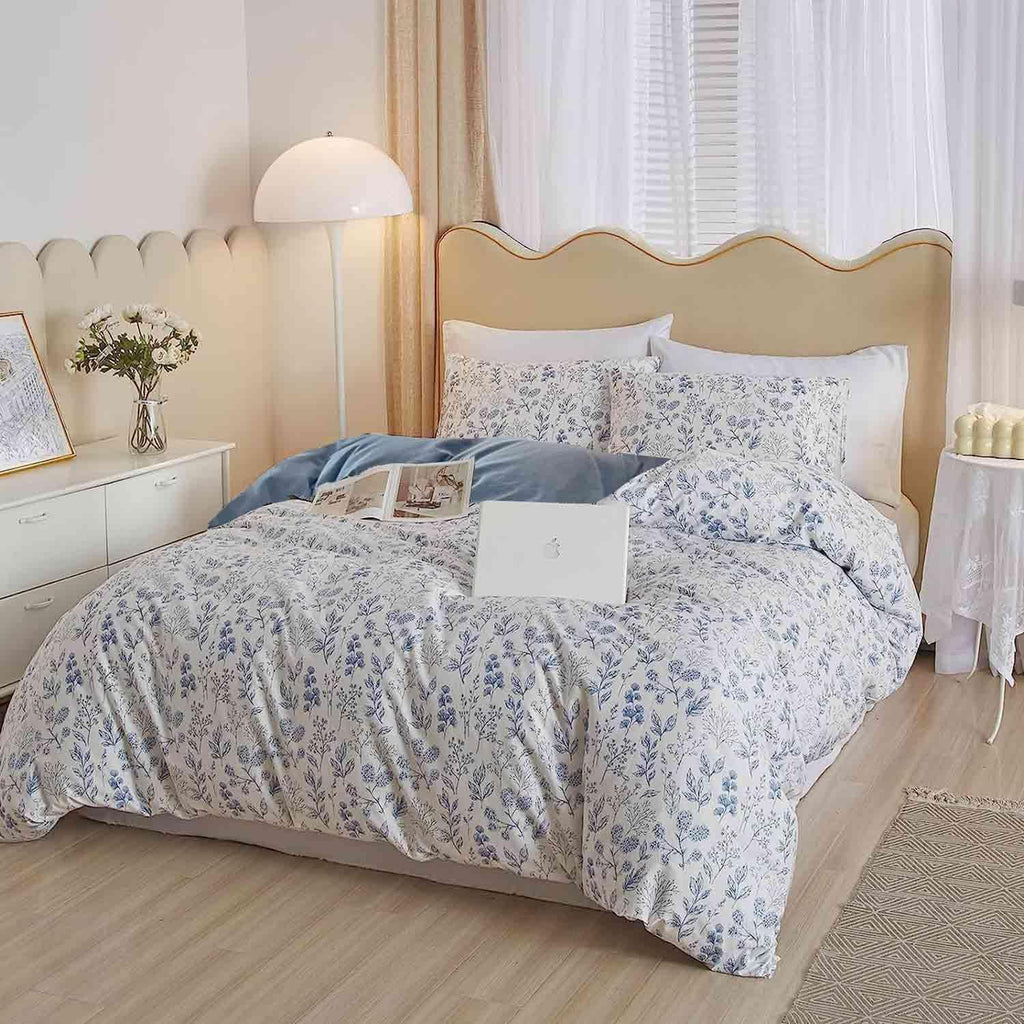 Floral Duvet Cover Set, Blue and White Flower Leaf Print Pattern Bed Set, Soft Microfiber Reversible Comforter