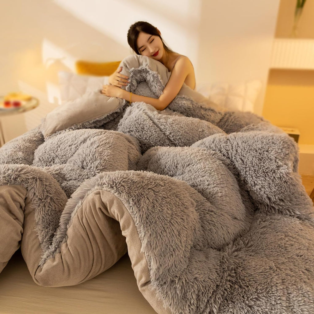 Extra Fluffy Comforter Luxury Thick Warm Faux Fur Comforter Queen Size, Big Heavy Winter Blanket Ultra Soft Bedding 1