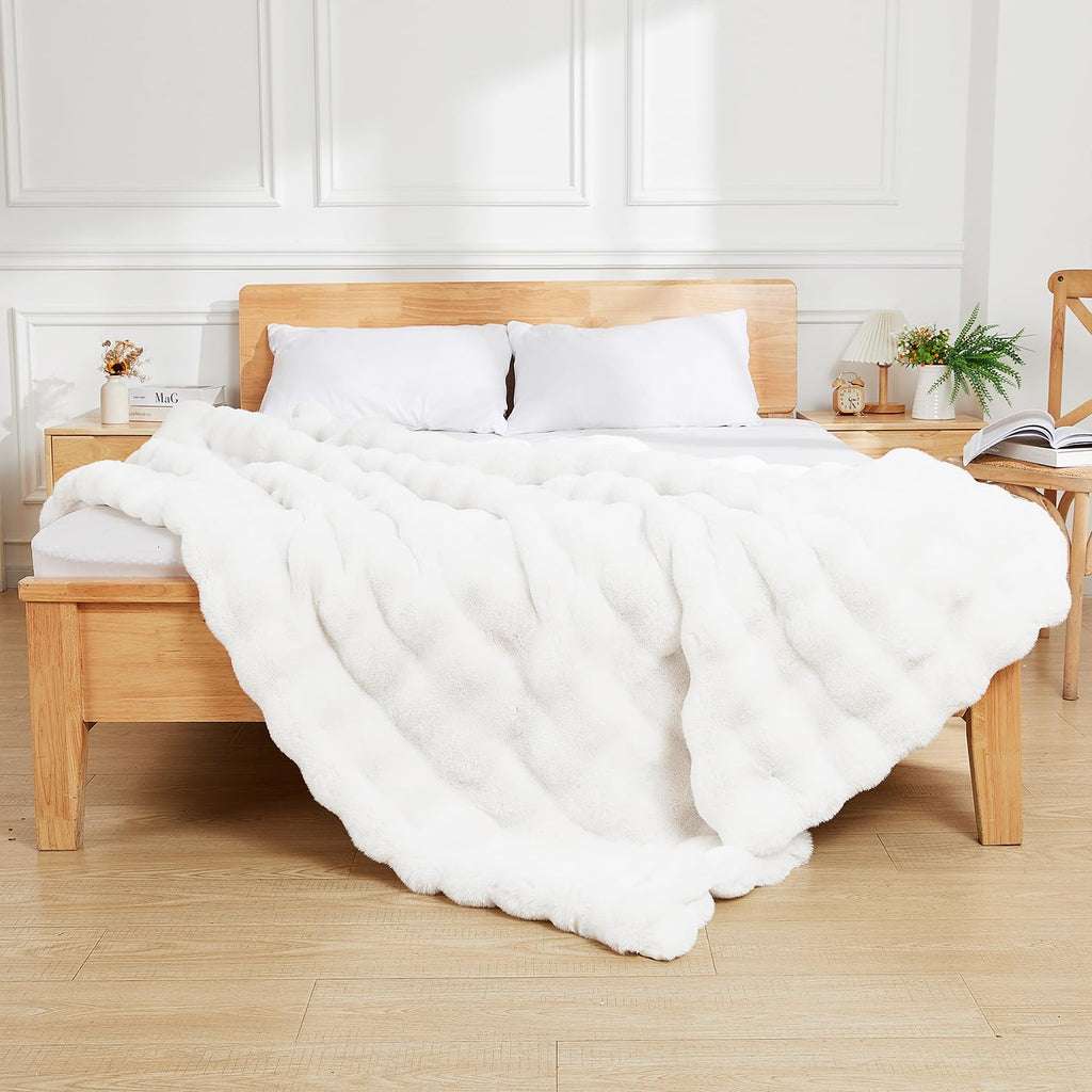 White Throw Blanket, Soft Faux Fur Bubble Blankets, Cozy Warm Fluffy Blanket for Winter, Great Birthday Gift