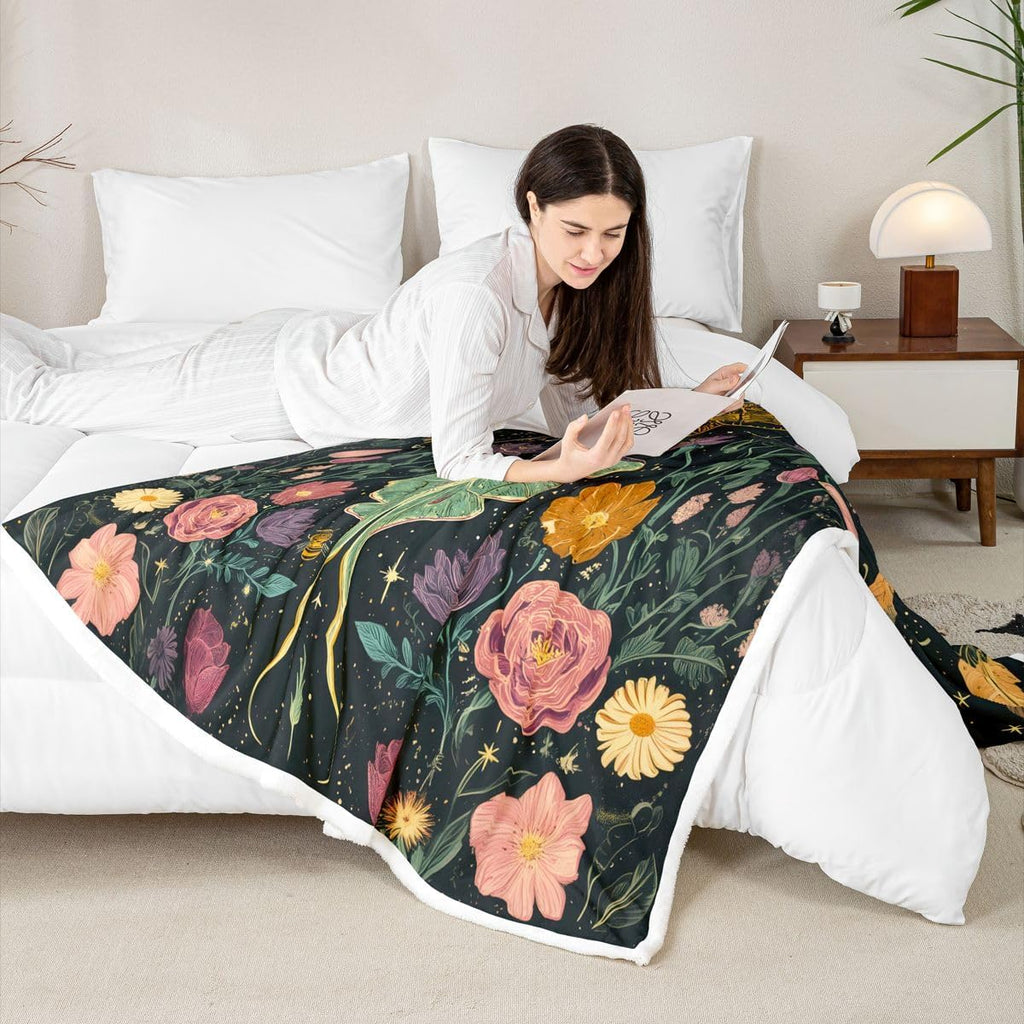 Moth Wildflower Throw Blanket Dark Witchy Boho Bed Sofa Couch Partner Botanical Neutral Living Room Decor Lightweight