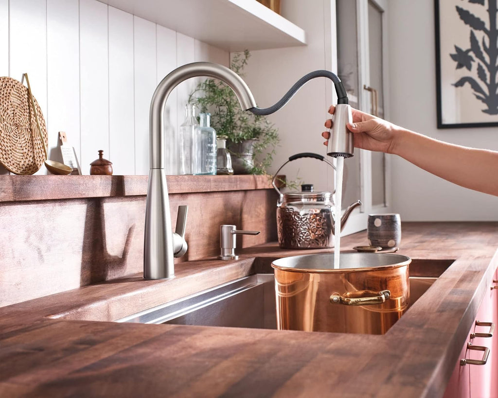 Haelyn Spot Resist Stainless Single-Handle Pull-Down Sprayer Kitchen Faucet Featuring Power Boost for a Faster Clean