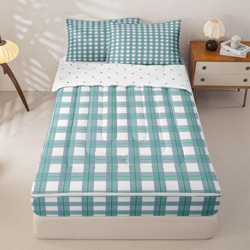 White Classic Checkered Zipper Comforter Set