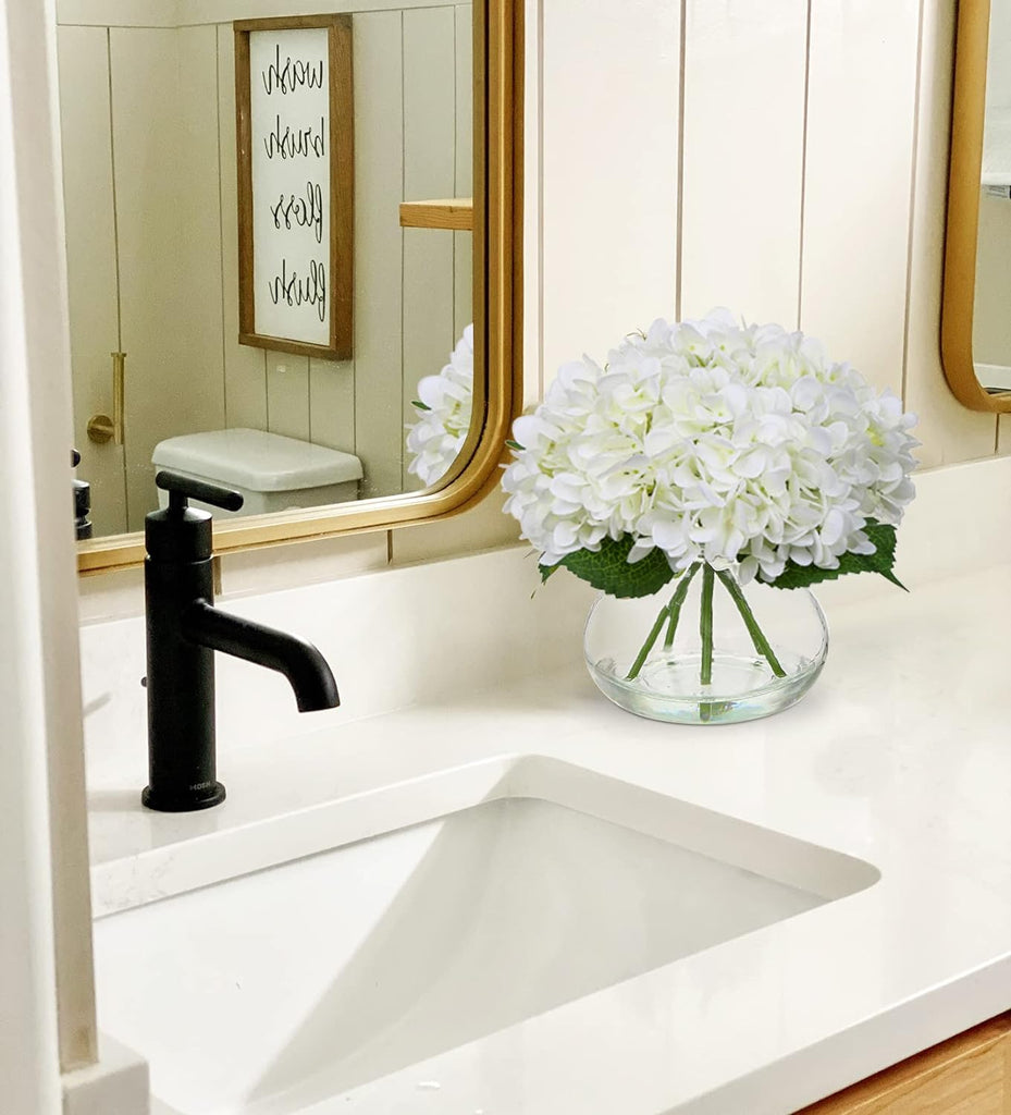 Hydrangea Artificial Flowers with Vase White Silk Fake Flowers Arrangements in Glass Vase with Faux Water Bathroom