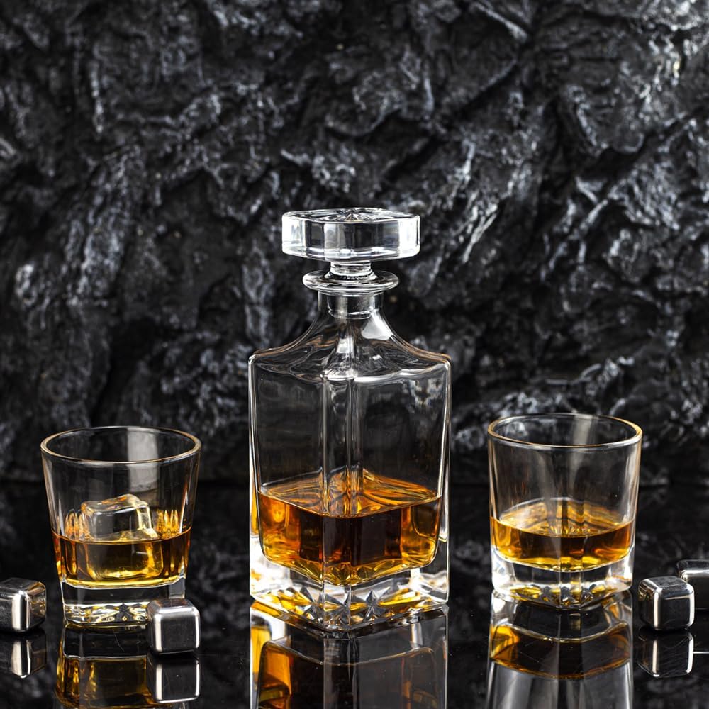 Square 25Oz Whiskey Liquor Decanter Set With 2 Glasses in Box,Decanter Set for Scotch Liquor,Whiskey Wine Decanter