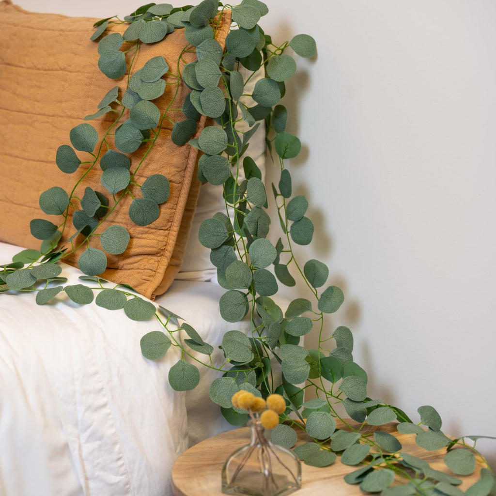 66Pcs Eucalyptus Garland, Artificial Eucalyptus Leaves Table Greenery Garland Wreath Vines for Wedding Party Table