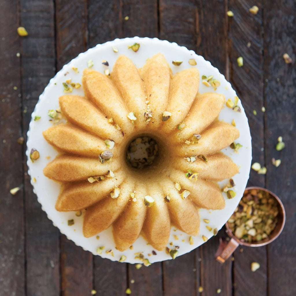 Lotus Bundt Pan Gold, 5 Cup Capacity