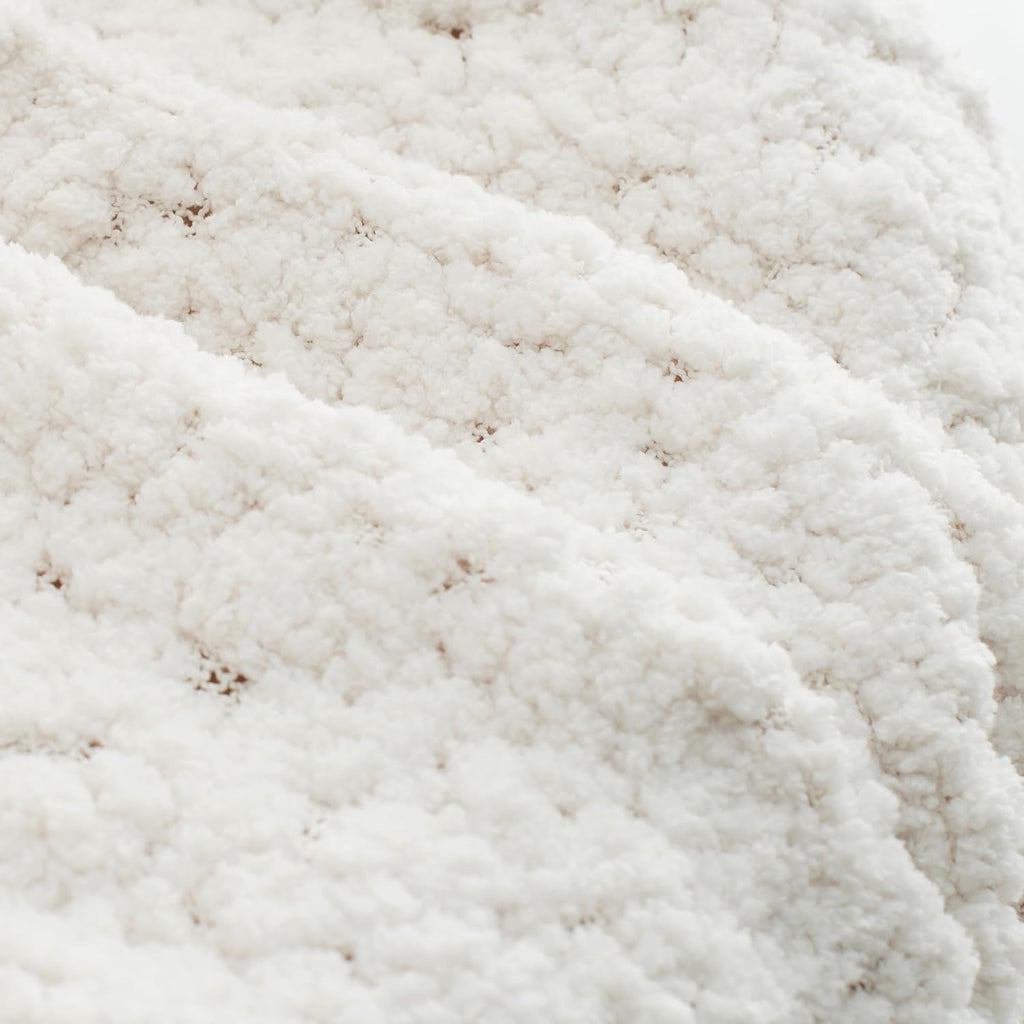 Throw Blanket, White Luxury Knitted Throws 50"x60", Textured Blankets with Handmade Fringe Tassels, Chunky Soft