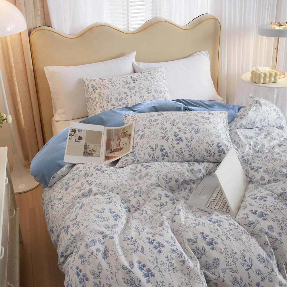 Floral Duvet Cover Set, Blue and White Flower Leaf Print Pattern Bed Set, Soft Microfiber Reversible Comforter