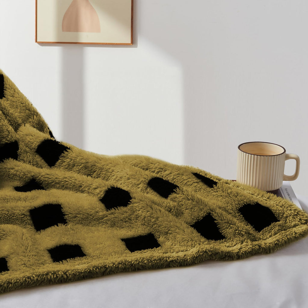 King Size Fuzzy Blanket320GSM - Olive Green Plaid Throw Blanket for Men, Christmas Throw Blanket for Couch for Bed