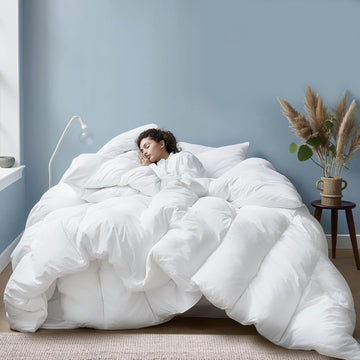 | Hotel-Quality All-Season Down Comforter Queen | Lightweight Yet Warm Duvet Insert for Hot Sleepers