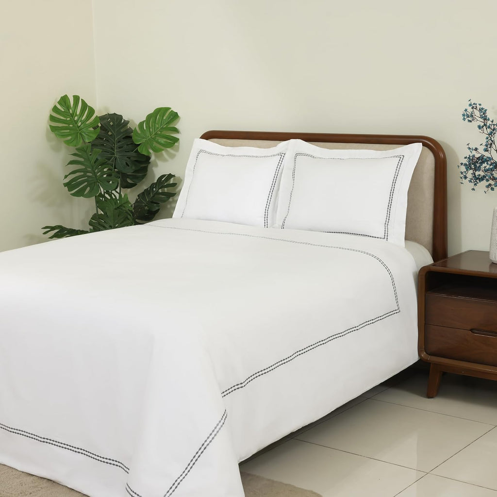 White Duvet Cover Luxury Hotel Quality Bedding Set 100% Cotton Embroidered Duvet Covers with 2 Pillow Shams