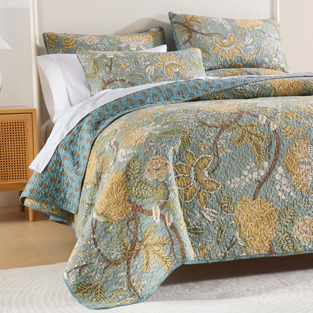 Cotton Bedspread Quilt, Soft Reversible Coverlet Lightweight Comforters, Vintage Floral Rustic Patchwork