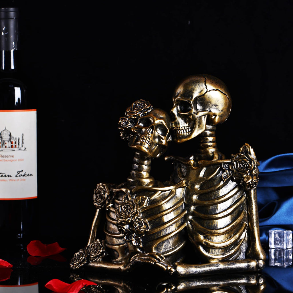 Skull Decor Halloween Decoration: Skeleton Couple Figurines Resin Gothic Statues Vintage Home Decor for Shelf Table