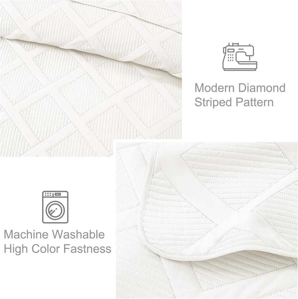 Quilts - White Quilt Set Bedspread with 2 Pillow Shams, Modern Bedding Set with Striped Pattern, Soft
