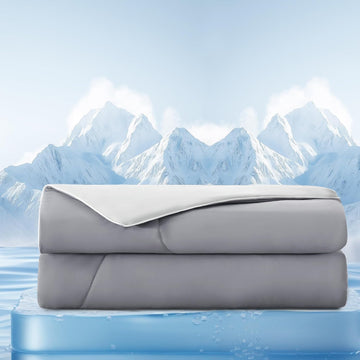 Cooling Blanket Twin, Q-max > 0.45 Japanese Arc-chill Cooling Comforter for Hot Sleepers, Silky Soft Breathable Cool