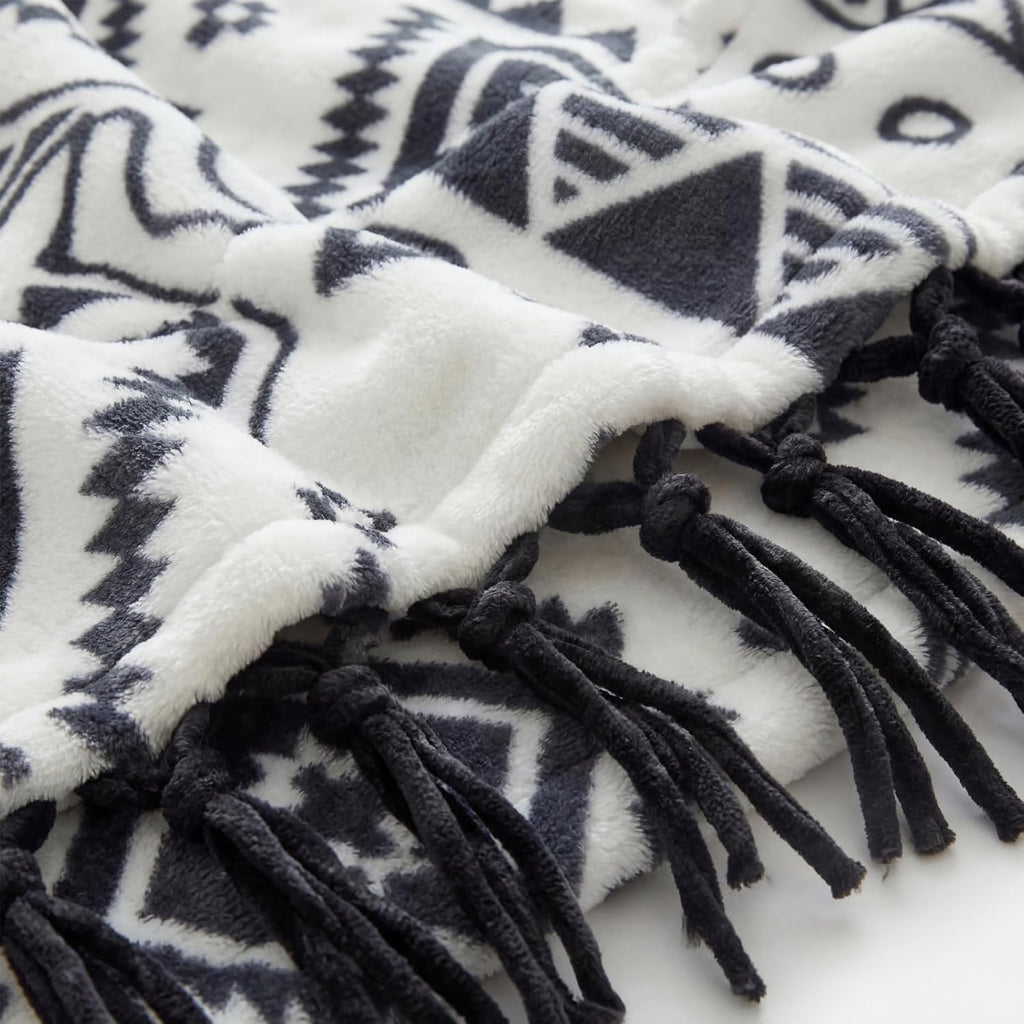Boho Throw Blanket with Tassel, Farmhouse Western Flannel Bohemian Blanket, Vintage Native Mexican Decorative Throw
