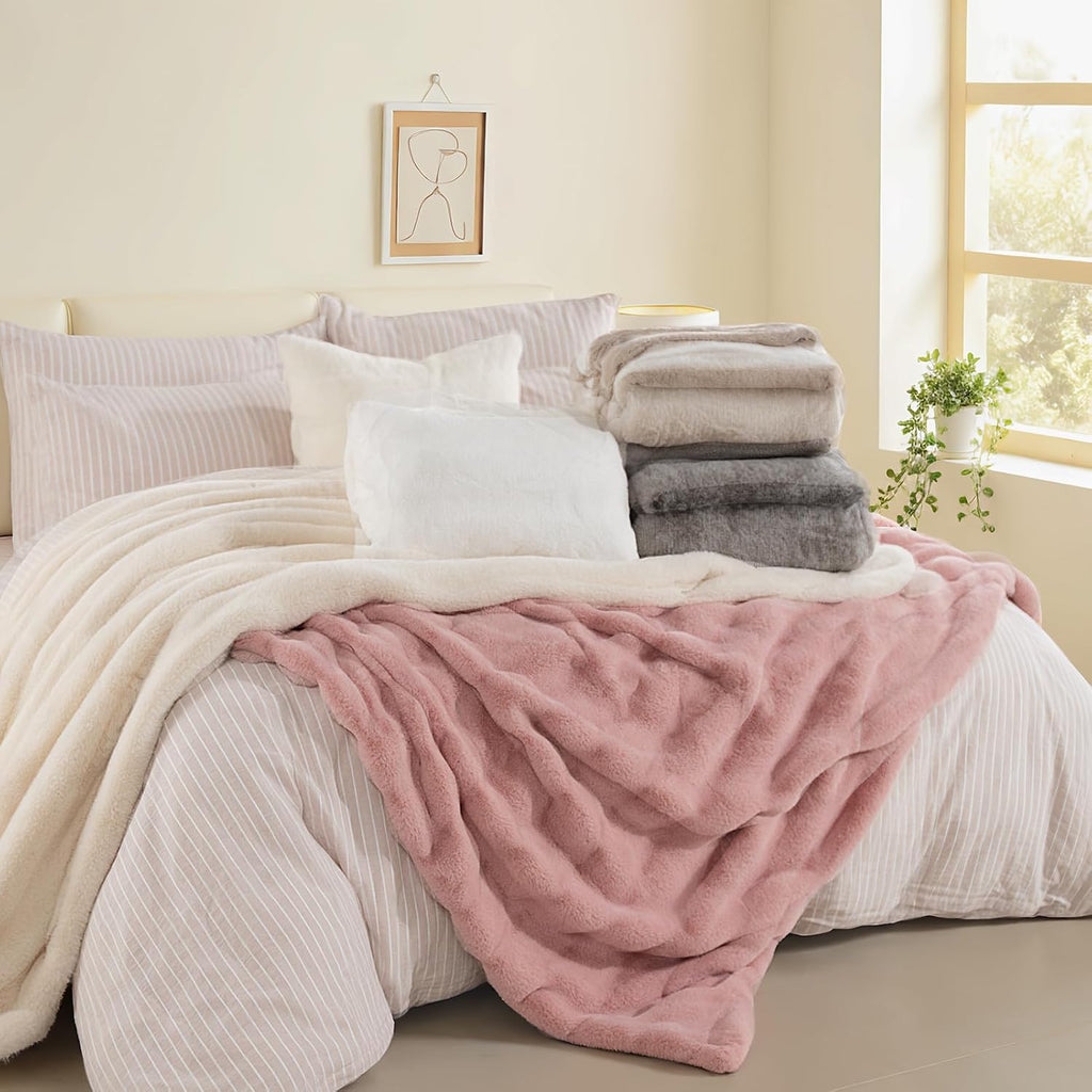 Faux Fur Throw Blanket Pink, Luxury Soft Decorative Cozy Plush Long Shaggy Fluffy Blanket, Reversible Puffy Thick