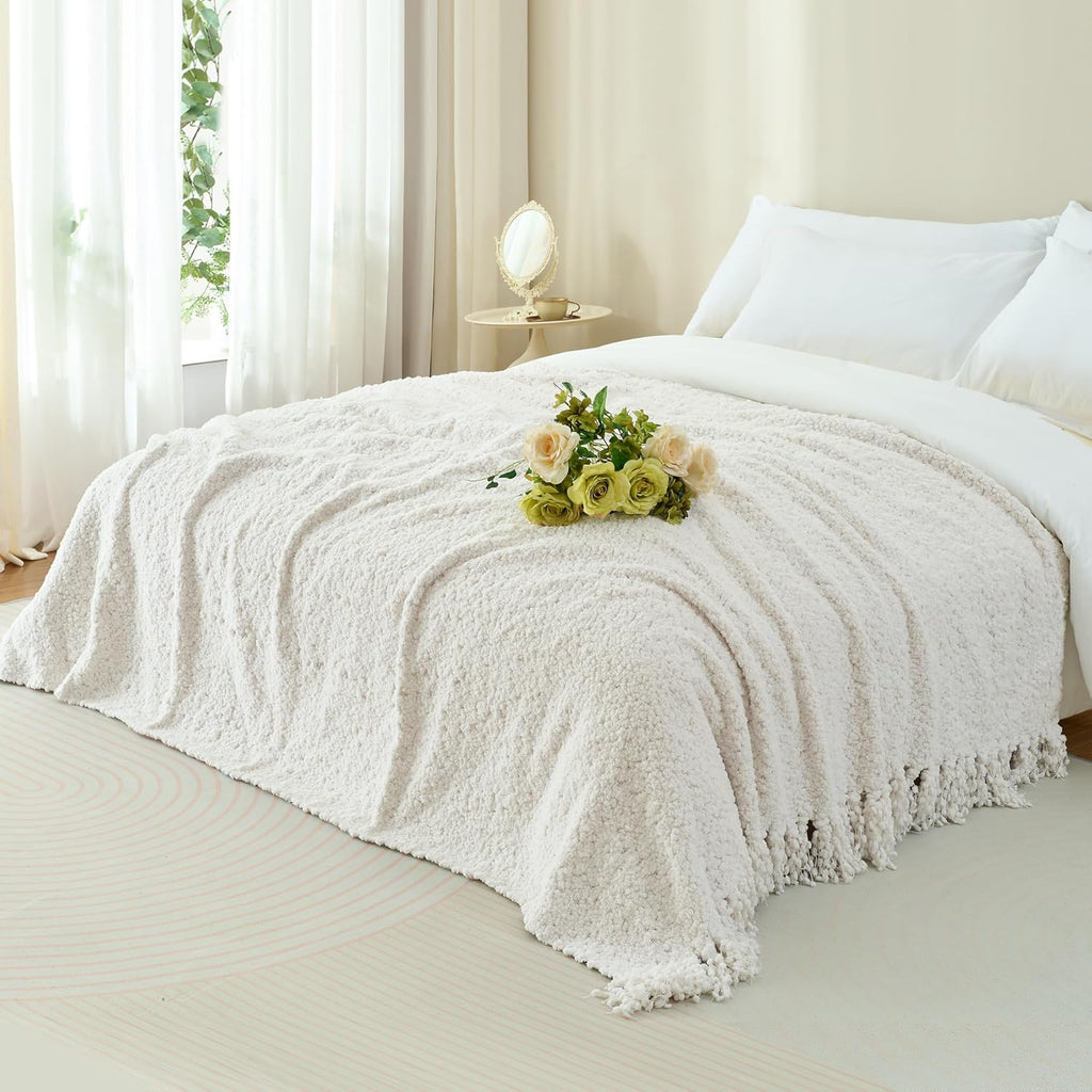 Throw Blanket, White Luxury Knitted Throws 50"x60", Textured Blankets with Handmade Fringe Tassels, Chunky Soft