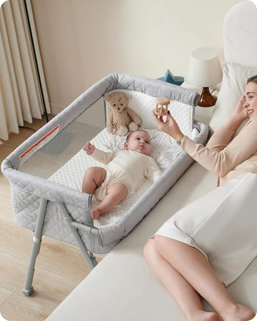 Bassinet Bedside Sleeper for Baby, 2 in 1 Baby Crib for Newborn, Bedside Bassinet with 4 Auto-Lock Wheels &
