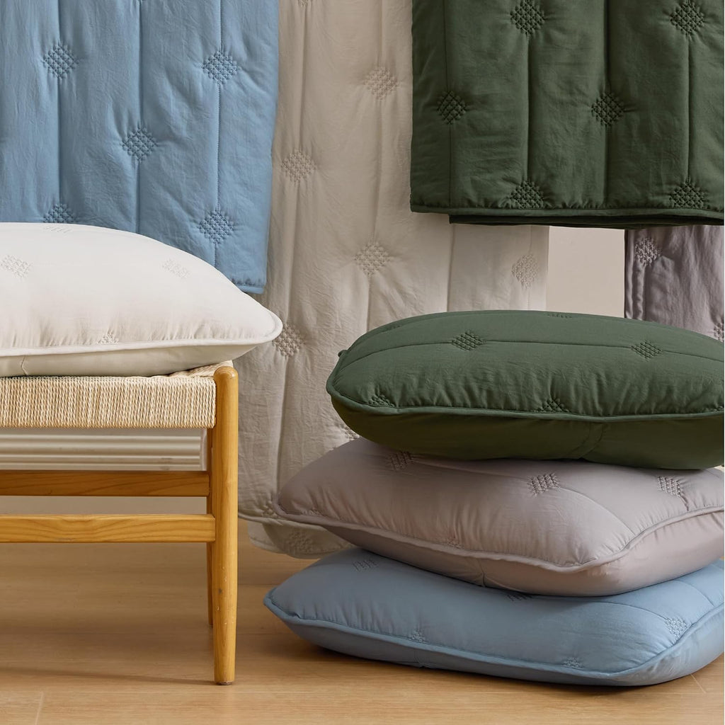 Queen Quilt - Prewashed Extra Soft Cotton-Like Polyester Quilts Queen, Lightweight Comforter, Includes 1 Quilt 90x96