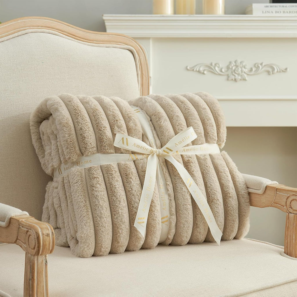 Faux Fur Throw Blanket, Cozy Fuzzy Fluffy Fur Luxurious Soft Striped Plush Gift Blankets for Family Sofa Chair