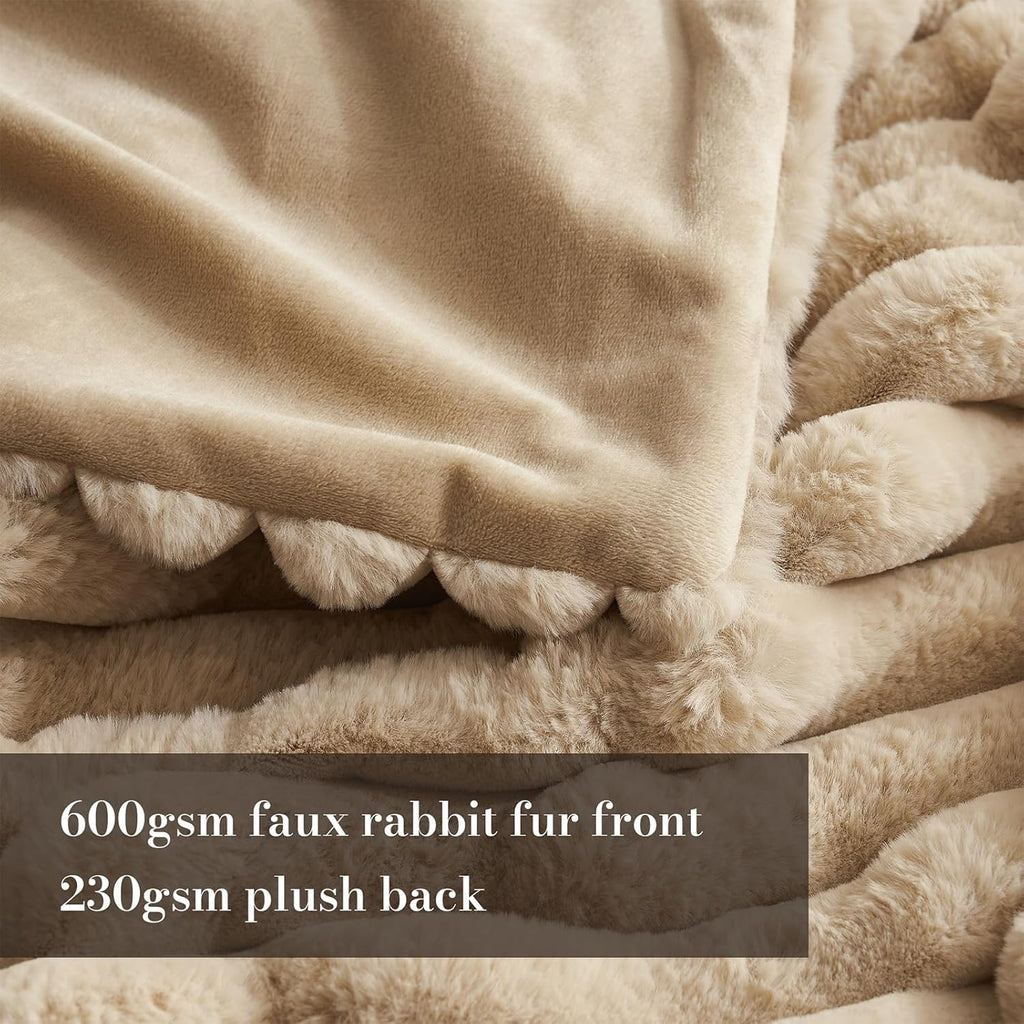 Faux Fur Throw Blanket, Cozy Fuzzy Fluffy Fur Luxurious Soft Striped Plush Gift Blankets for Family Sofa Chair