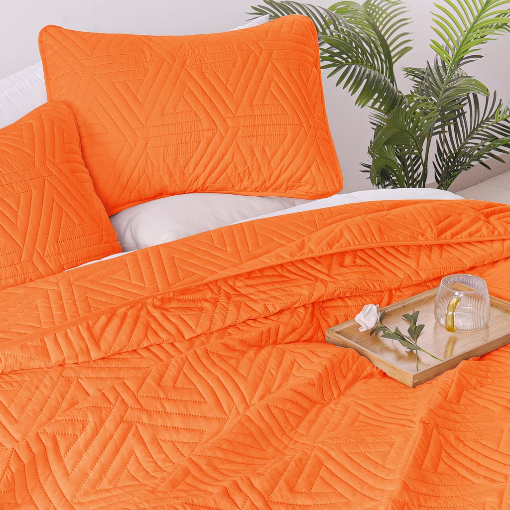 Soft Quilt Set for All Seasons, 3-Piece Ultrasonic Geometric Quilts Bedding Set, Lightweight Reversible