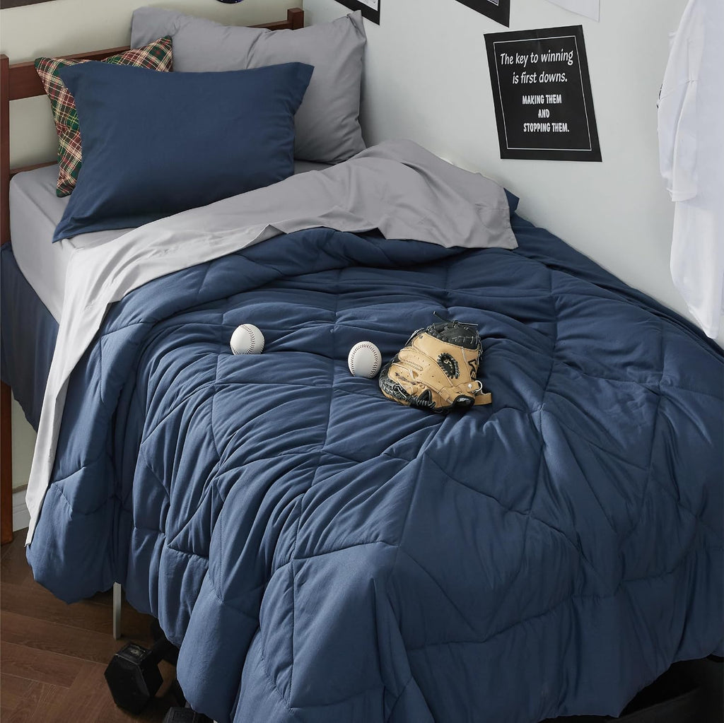 Bed in a Bag King Reversible Bed Set 7 Pieces Navy/Silver Grey - Set of 7