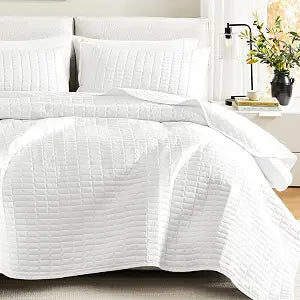 Kienna Queen Quilt Bedding Set 3 Piece, 90"x90" White