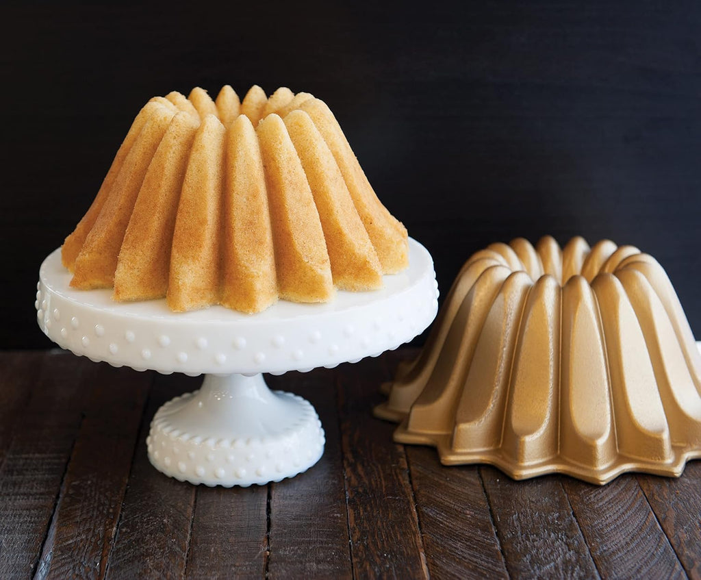 Lotus Bundt Pan Gold, 5 Cup Capacity