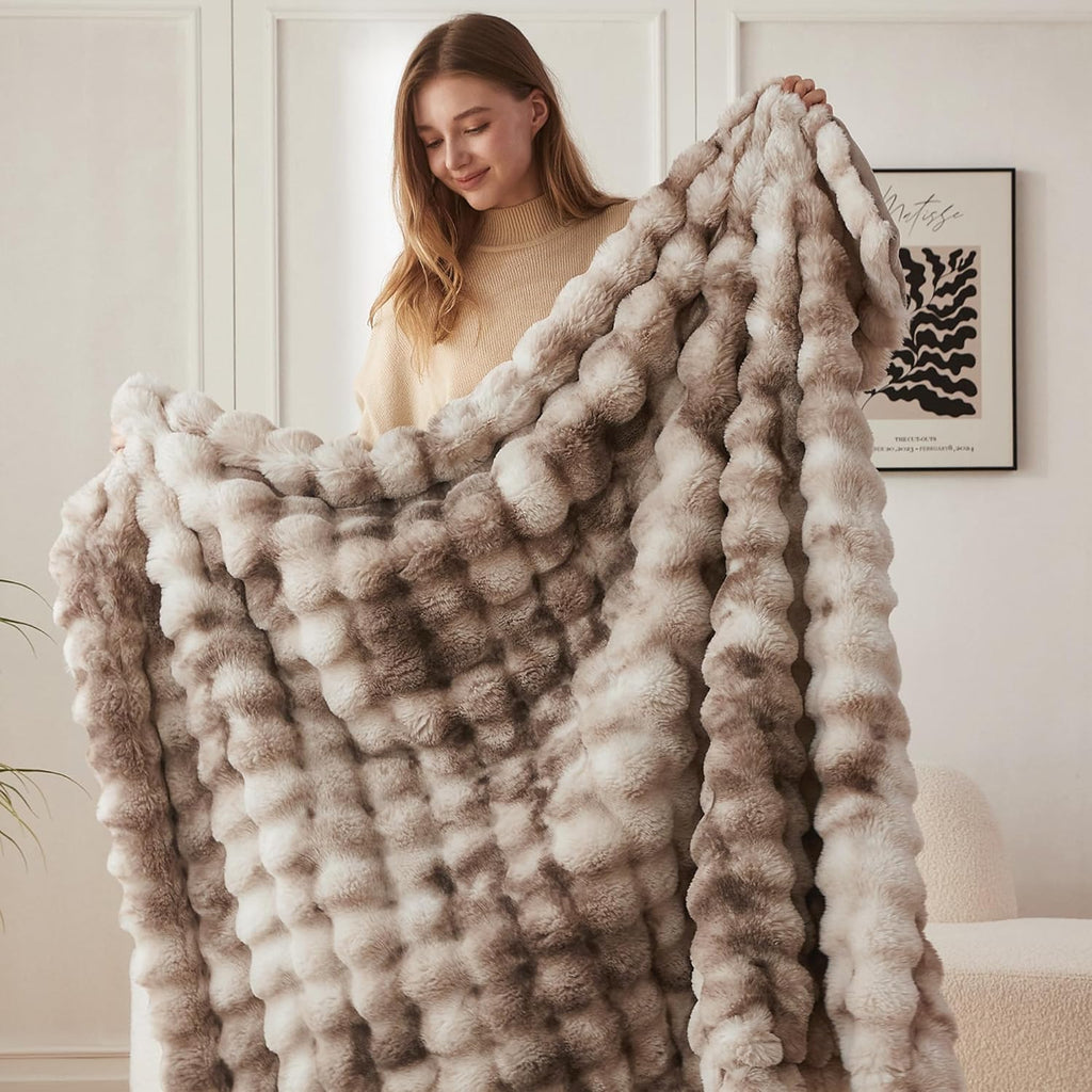 Faux Fur Throw Blanket, Cozy Soft and Fuzzy Plush Rabbit Fur Bubble Blanket, 50x60 Inches Tie Dye Brown