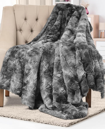 Soft & Comfortable Gray Faux Fur Throw Blanket, Plush Fuzzy Cover
