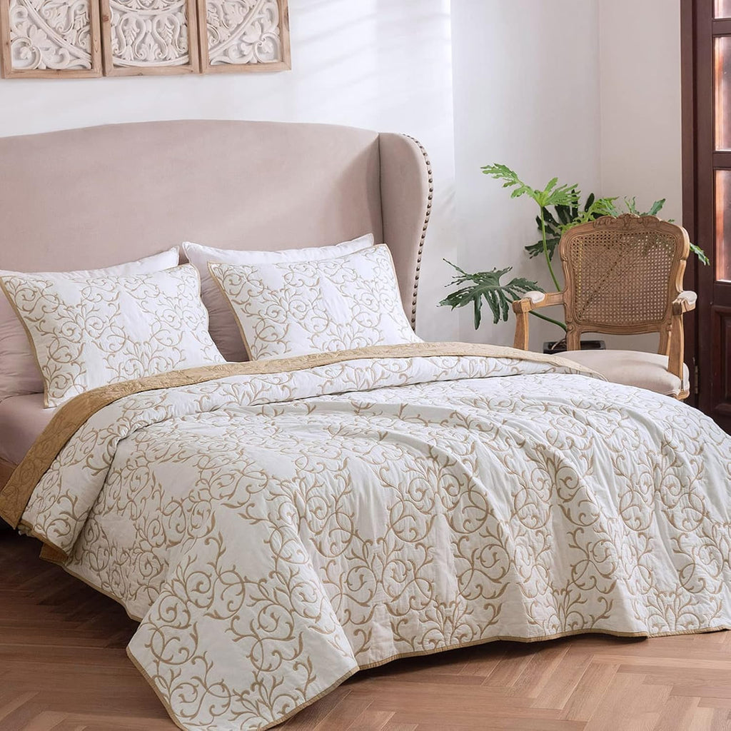 Quilt Set 3-Piece, Cotton Blend Reversible Bedspread, Elegant Beige Embroidery Pattern Coverlet with 2