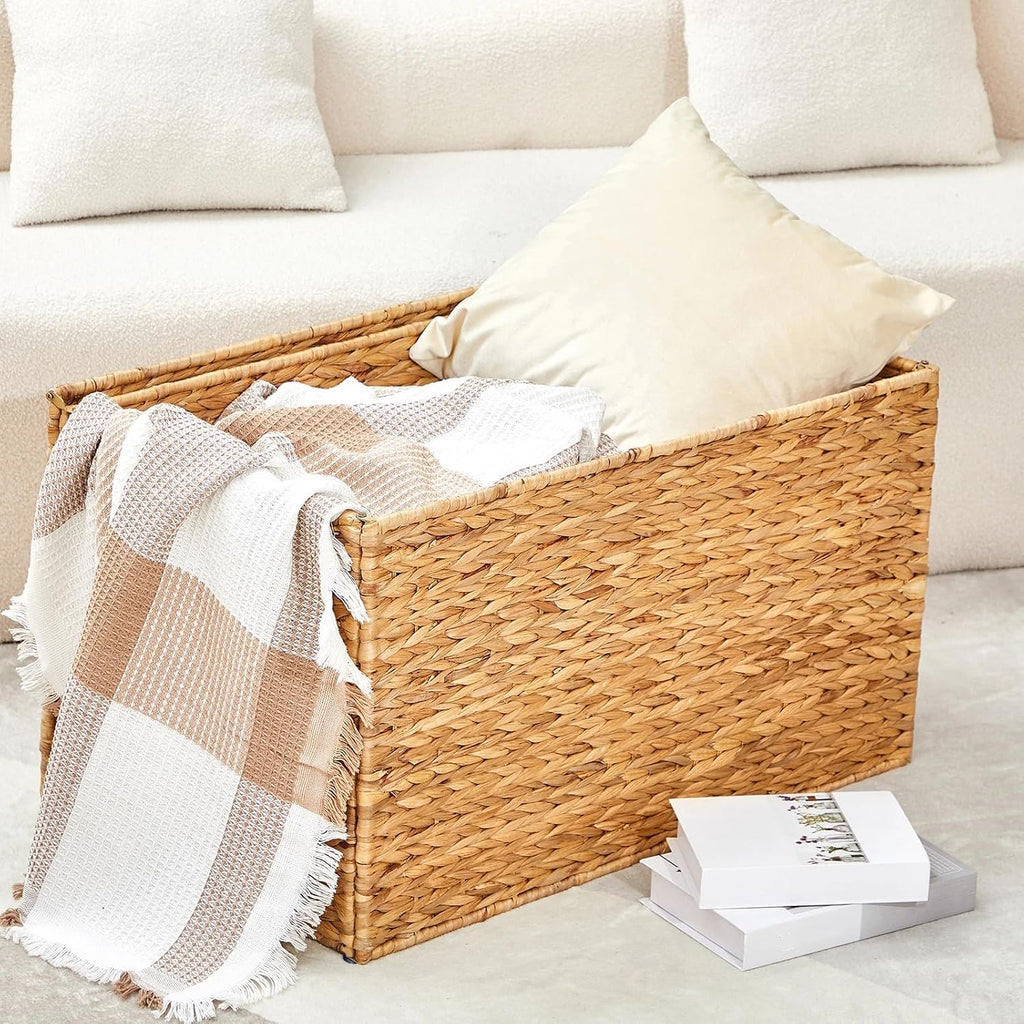 30 x 17.5 x 17.5 Inch Water Hyacinth Wicker Storage Trunk with Metal Frame, Heavy Duty Storage Chest with Lid Large
