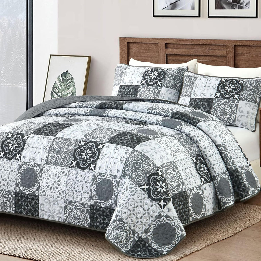 Grey Black Quilt Set, Boho Plaid Patchwork Bedspreads Coverlet Set, 3 Pieces Soft Lightweight Microfiber