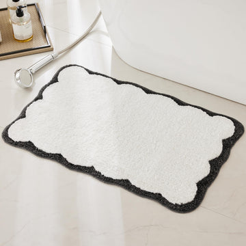 Luxury Microfiber Bathroom Rugs, White and Black Scalloped Piping Bath Rug Cute Aesthetic Preppy Elegant Bath Mat