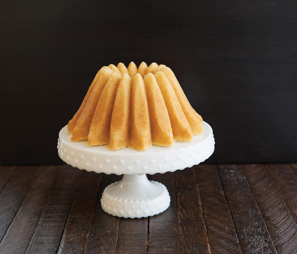 Lotus Bundt Pan Gold, 5 Cup Capacity
