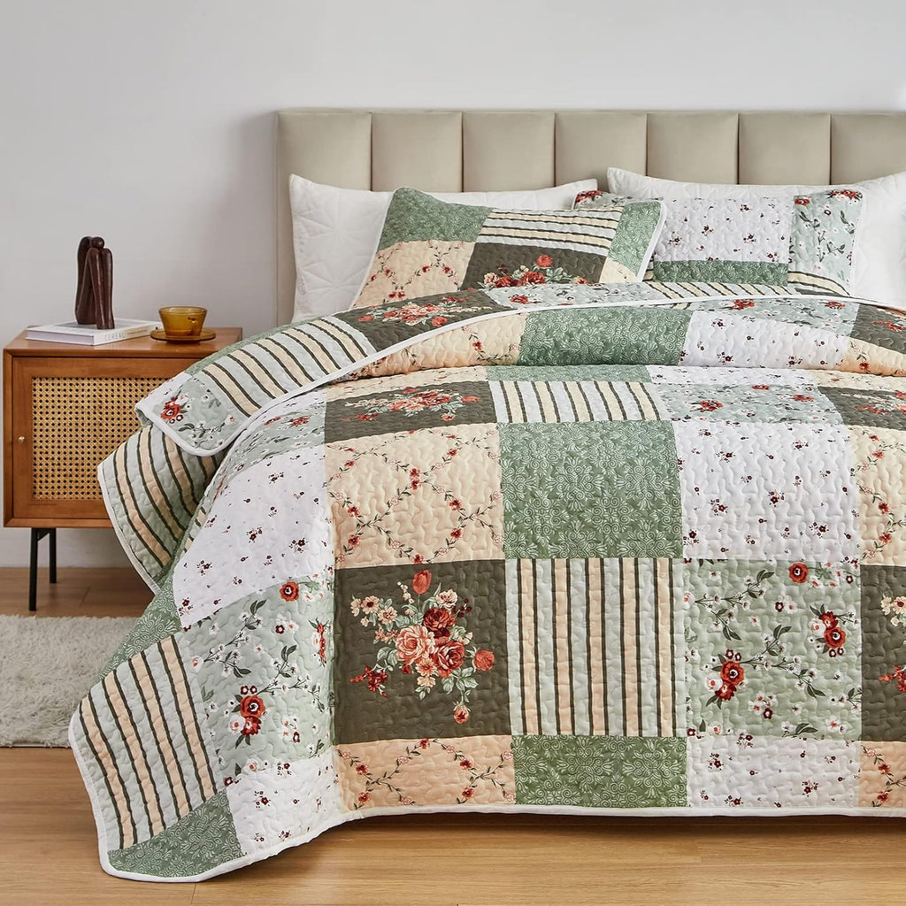 Patchwork Quilt Set Full/Queen, 3 Pieces Green Floral Plaid Summer Bedspread Coverlet Set, Soft Microfiber Reversible