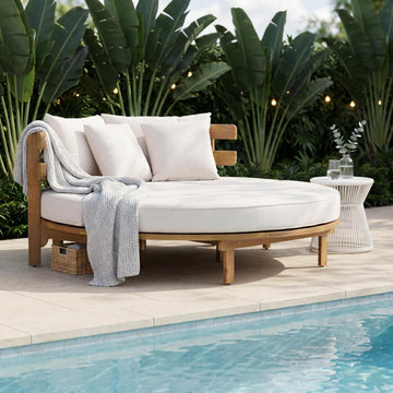 Outdoor Acacia Wood Round Daybed with Curved Slatted Backrest, Cushion and 4 Pillows, All Weather Patio Double