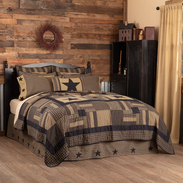 Black Check Star 4 Piece Luxury Quilt Set (1 Quilt, 2 Shams, 1 Bed Skirt)