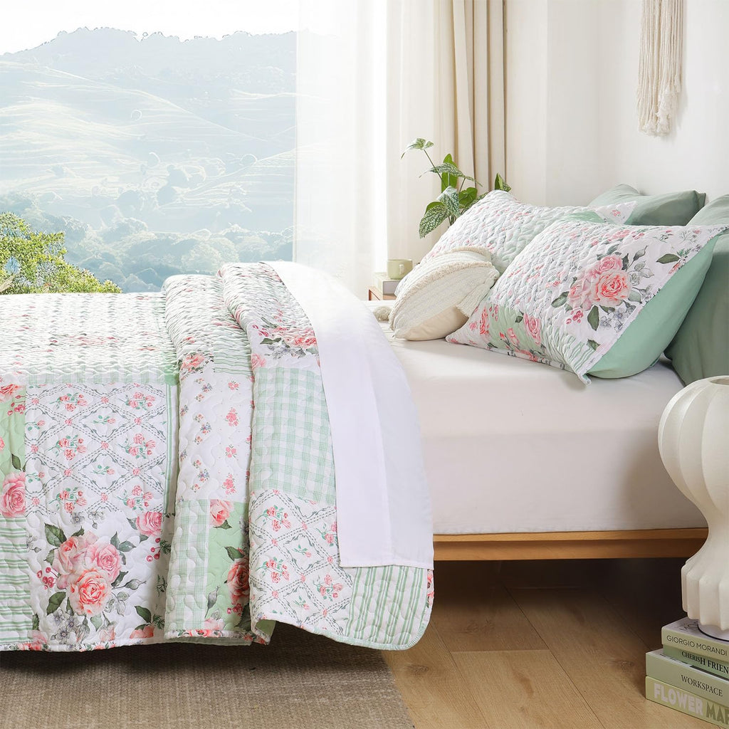 Floral Quilt Set Queen - Ultra Soft Lightweight Bedspread, 3 Piece Green Bedding Set (90"x90") with Pillowcases