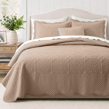 100% Cotton Scalloped Quilt Set, Sand Soft Lightweight Cotton Bedspread Coverlet, 3 Pieces Reversible