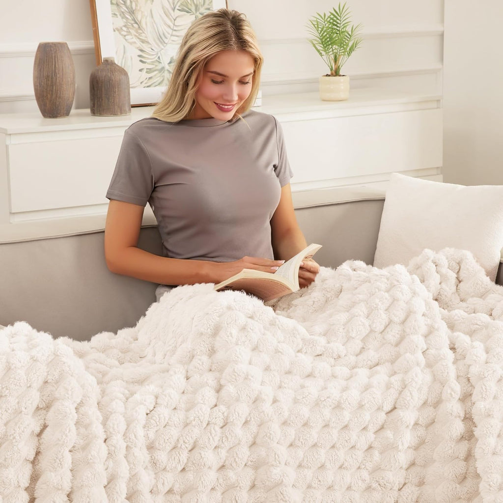 Fleece Throw Blanket, Luxury Super Soft Lightweight Summer Blanket, 3D Jacquard Cozy Fluffy Plush Decorative Sofa